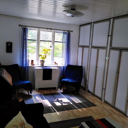 Laegenhet Naturnaera I Henån Exterior foto