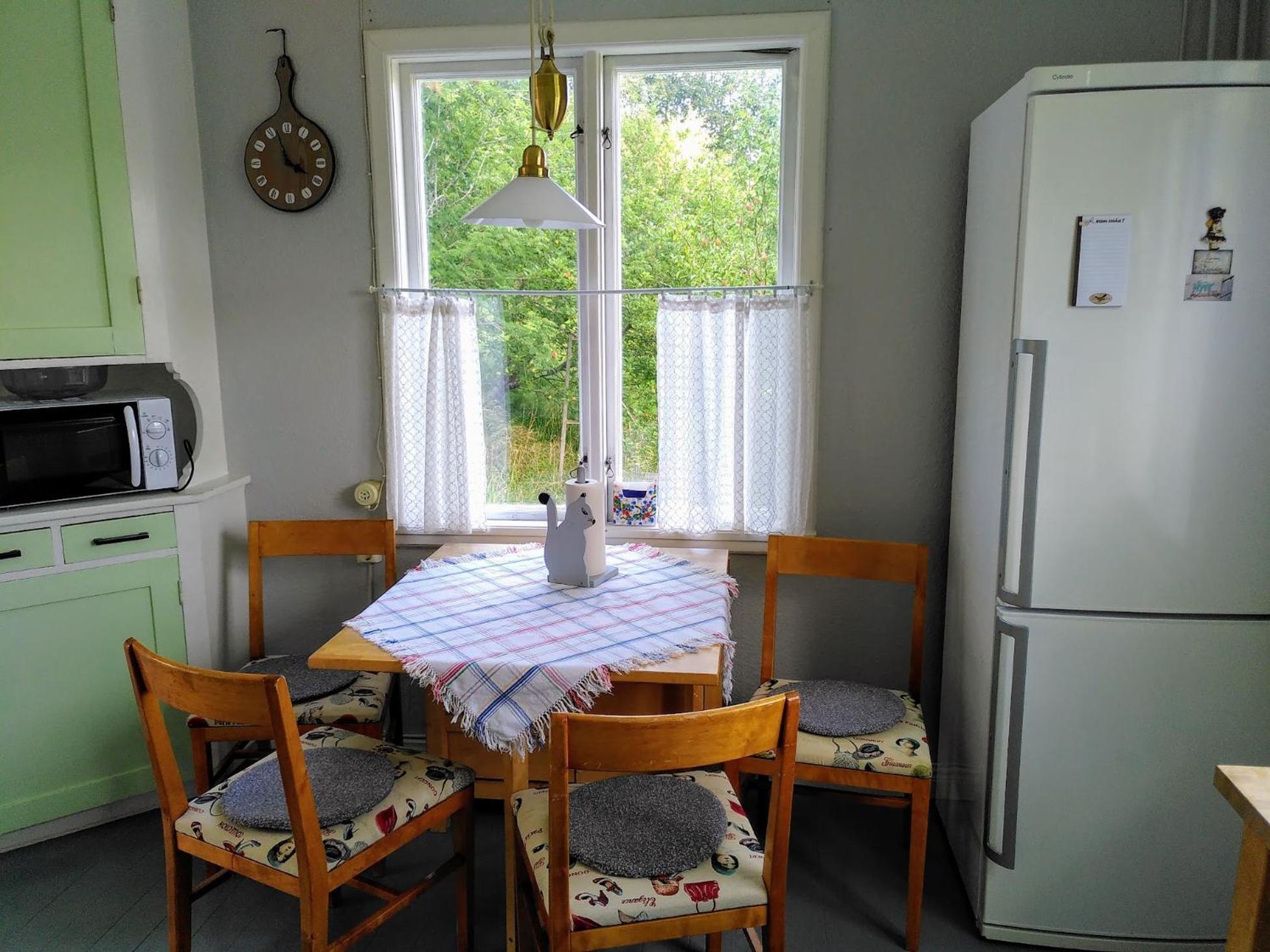Laegenhet Naturnaera I Henån Exterior foto